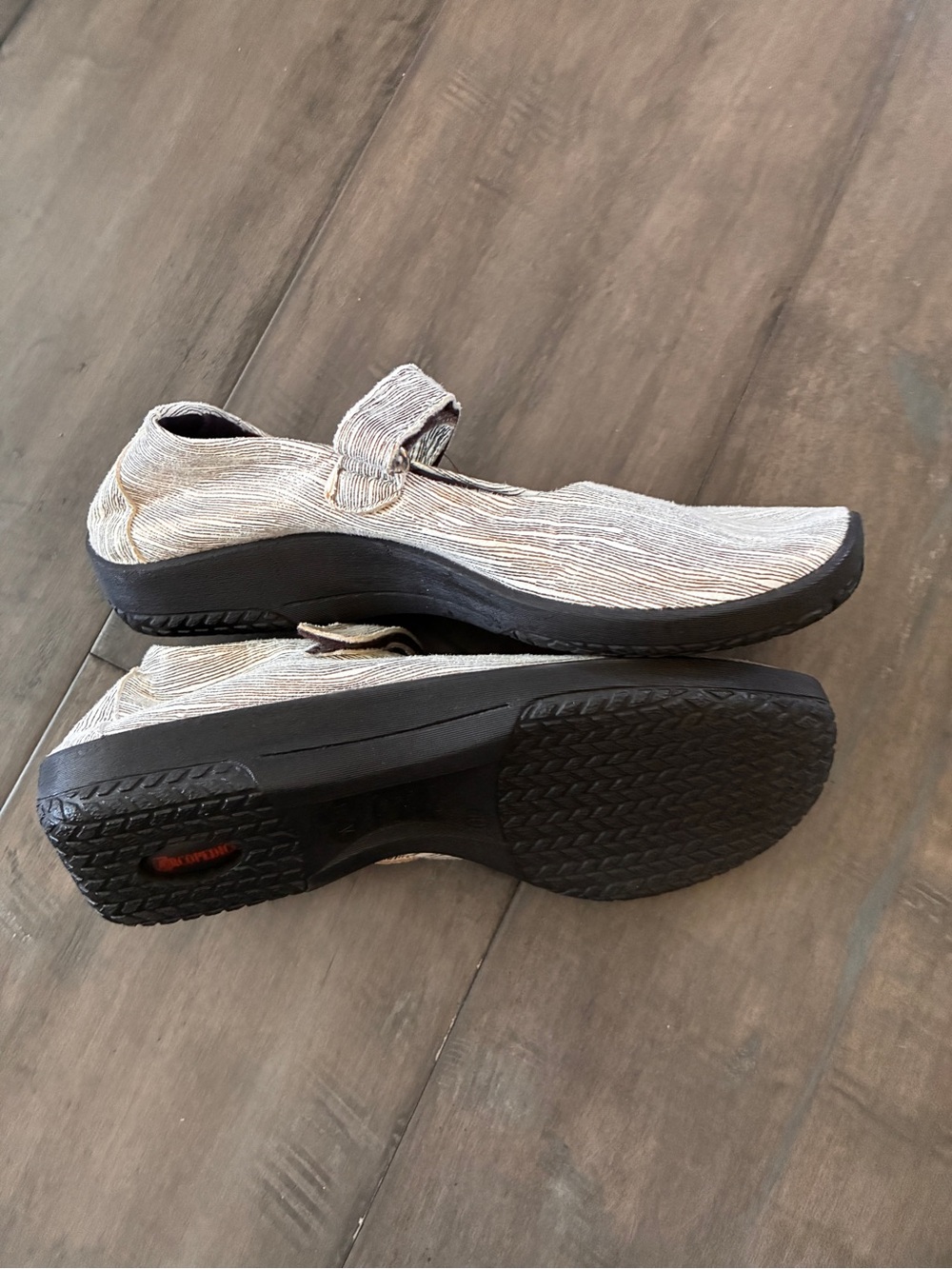 Arcopedico Merceditas Mary Jane Shows in Black and White Wave - Size 40 (US 9) - Picture 6 of 12